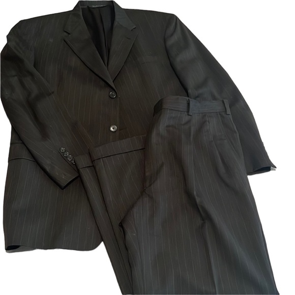 Burberry wool suit - Picture 1 of 10